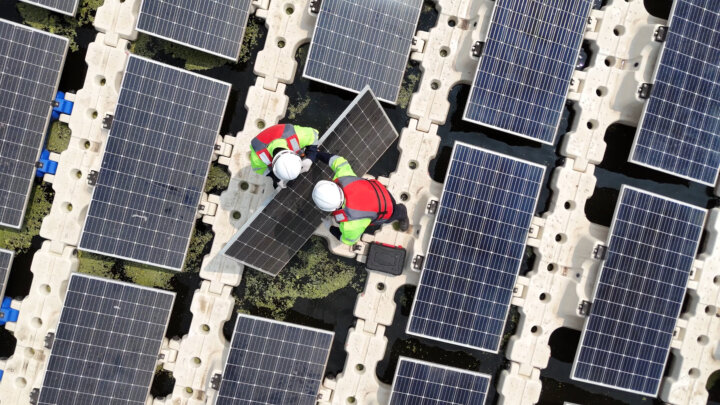 Decommissioning a Solar PV System: A Guide to Sustainability and Modernization