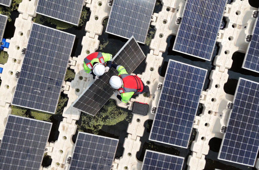 Decommissioning a Solar PV System: A Guide to Sustainability and Modernization